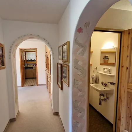 Chesa Bellaval, Haus Chamuotsch 3 1 2-zimmerwohnung *